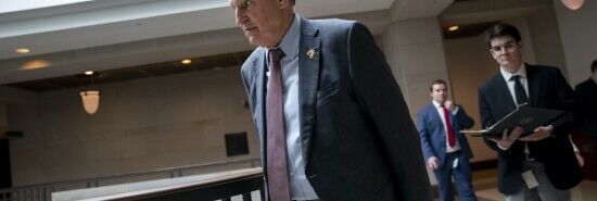Manchin calls on Democrats to negotiate over debt ceiling: ‘Stop this madness’