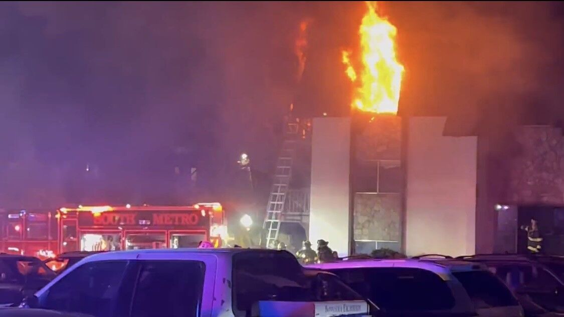 Arapahoe County apartment building fire kills 1, injures 2