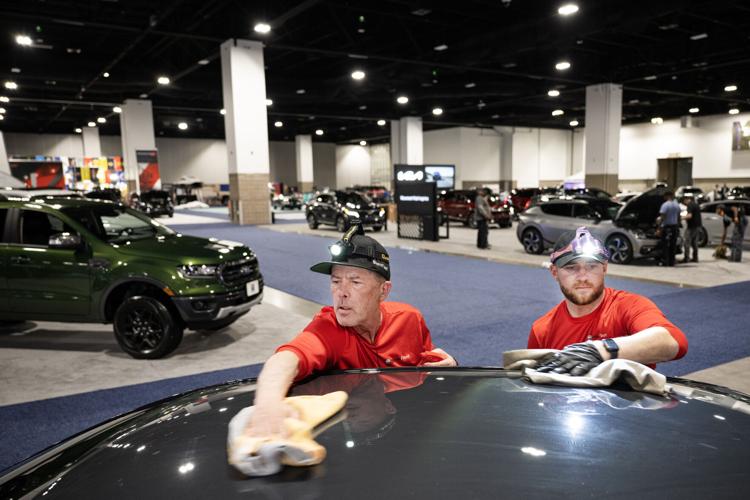041223-dg-news-DenverAutoShowPrep03.JPG