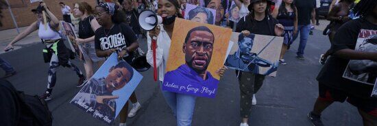 FILE PHOTO: Aurora sued Denver for the costs of lawsuits filed after the 2020 George Floyd protests that claim police used excessive force on demonstrators with kinetic and chemical weapons. Aurora says state law and an agreement between the two cities obligate Denver to compensate Aurora for the costs of lawsuit liability claims because Denver requested aid from the city in its response to the protests. (The Denver Gazette File)