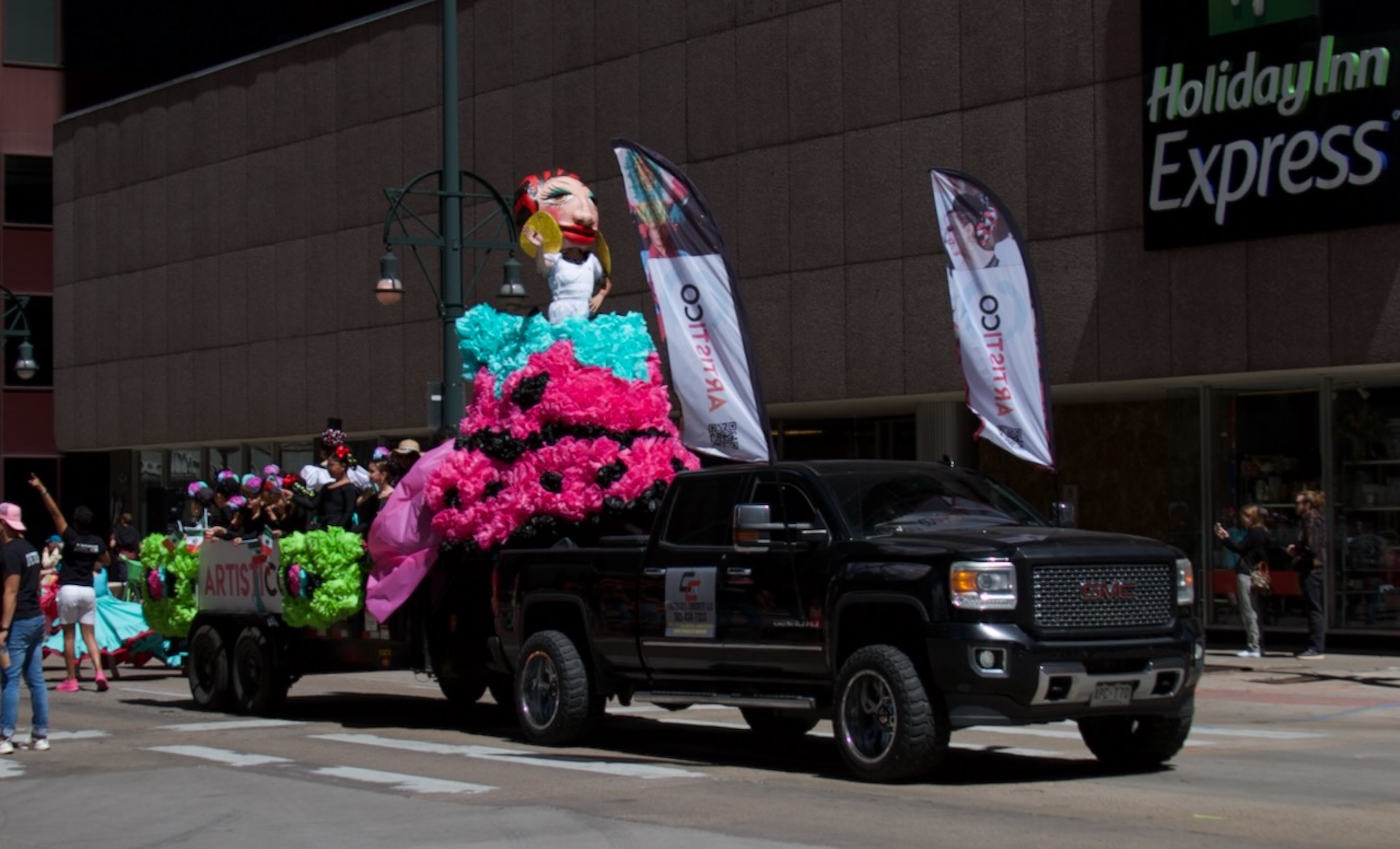 Thousands flock downtown to celebrate Mexican culture at Denver’s Cinco de Mayo festival and parade
