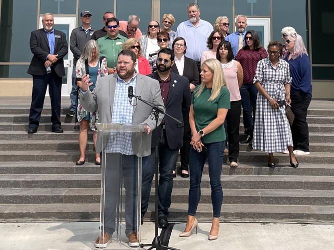 Opposition to Aurora 'strong mayor' initiative