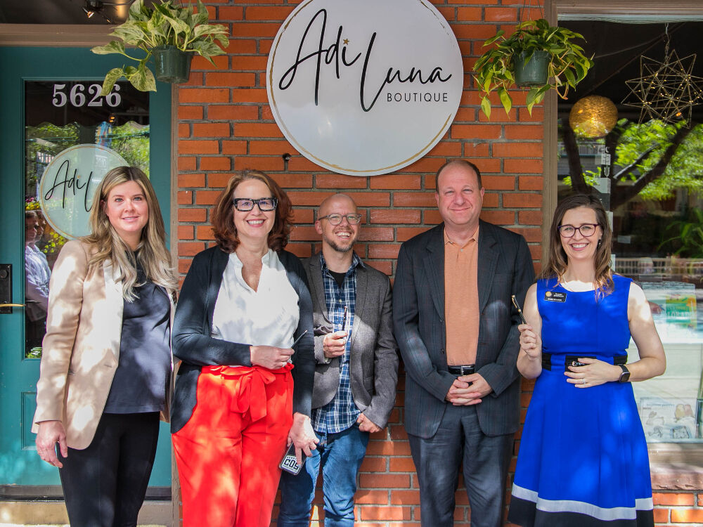 Polis expands access to art gallery liquor permit | Arts news
