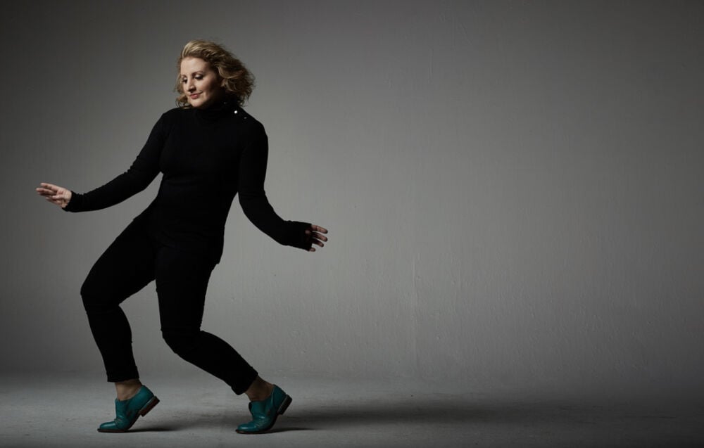 Swifties are losing their minds over Coloradan Mandy Moore’s choreography