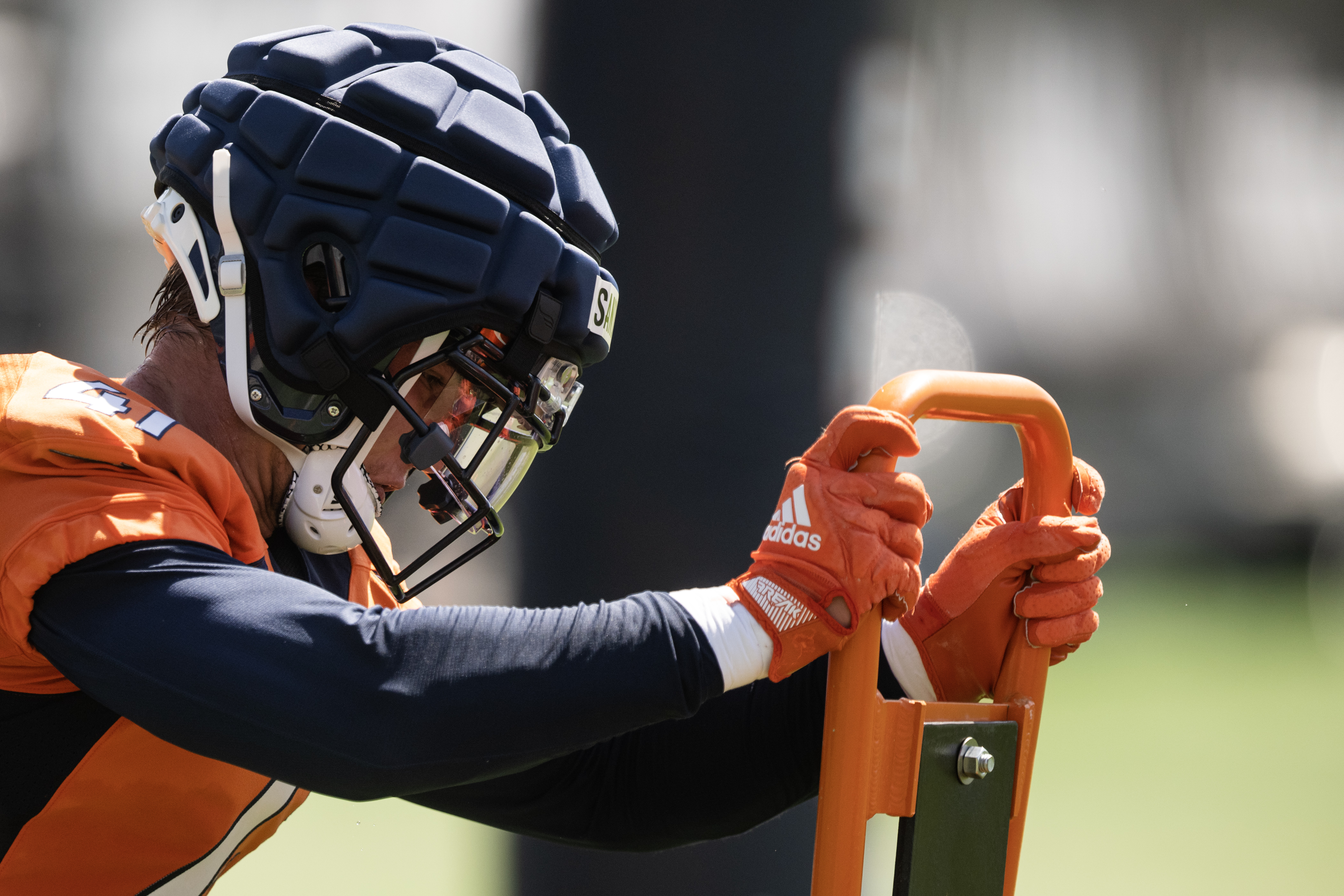 Denver Broncos inside linebacker Drew Sanders (41) goes through position drills during training camp on Friday, July 28, 2023, at the Centura Health Training Center in Centennial, Colo. (Timothy Hurst/Denver Gazette) (TimHursttim.hurst@gazette.comhttps://secure.gravatar.com/avatar/aca82bd62b4ee425c598527cd6faa1b1?d=mm&r=g)