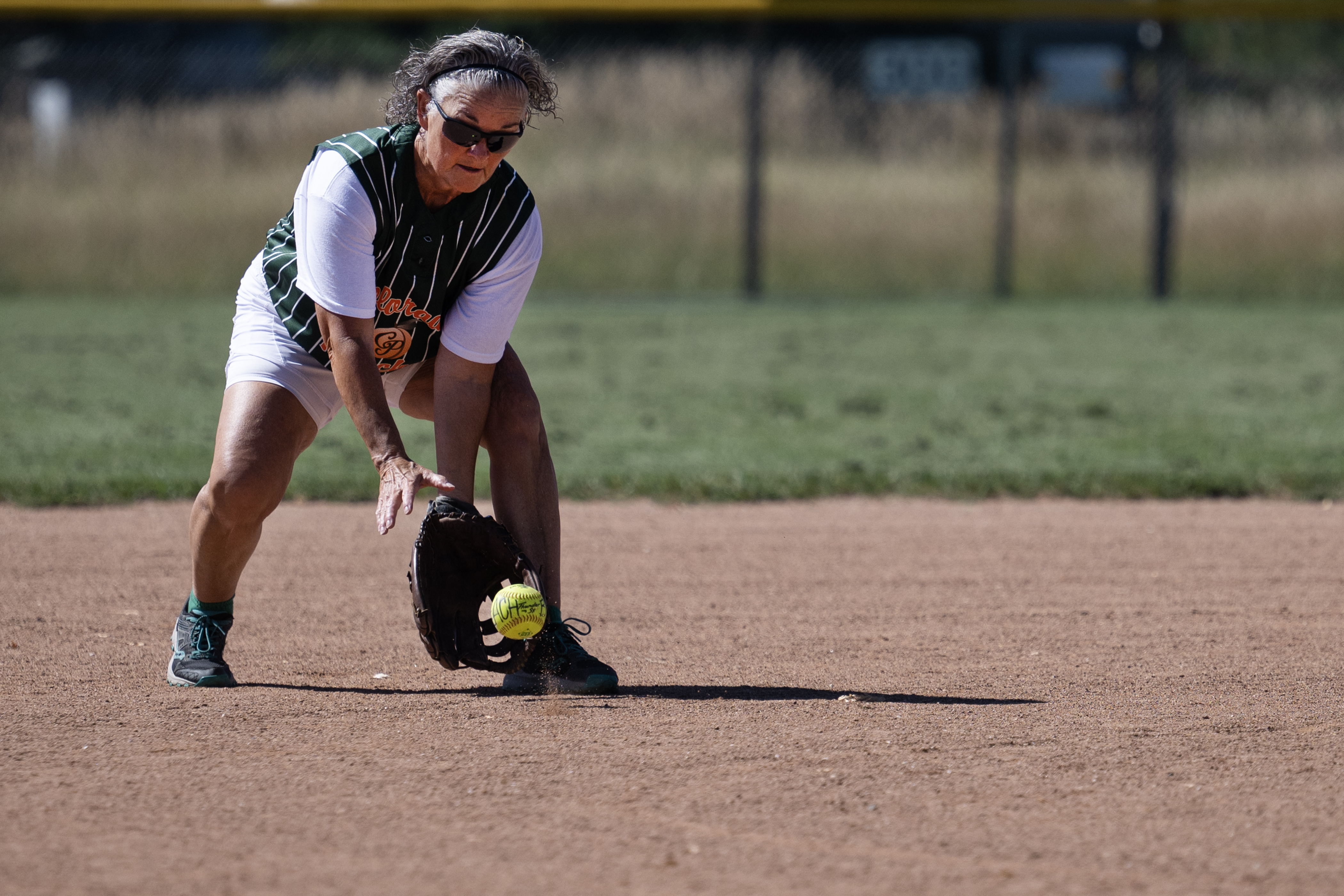 Colorado Peaches Tarts shortstop Marie Kielar (43) fields a grounder during a game against the Turnovers at the Second Annual Gail Klock Memorial Peach Bowl on Tuesday, Aug. 29, 2023, at Addenbrooke Park in Lakewood, Colo. (Timothy Hurst/Denver Gazette) (TimHursttim.hurst@gazette.comhttps://secure.gravatar.com/avatar/aca82bd62b4ee425c598527cd6faa1b1?d=mm&r=g)