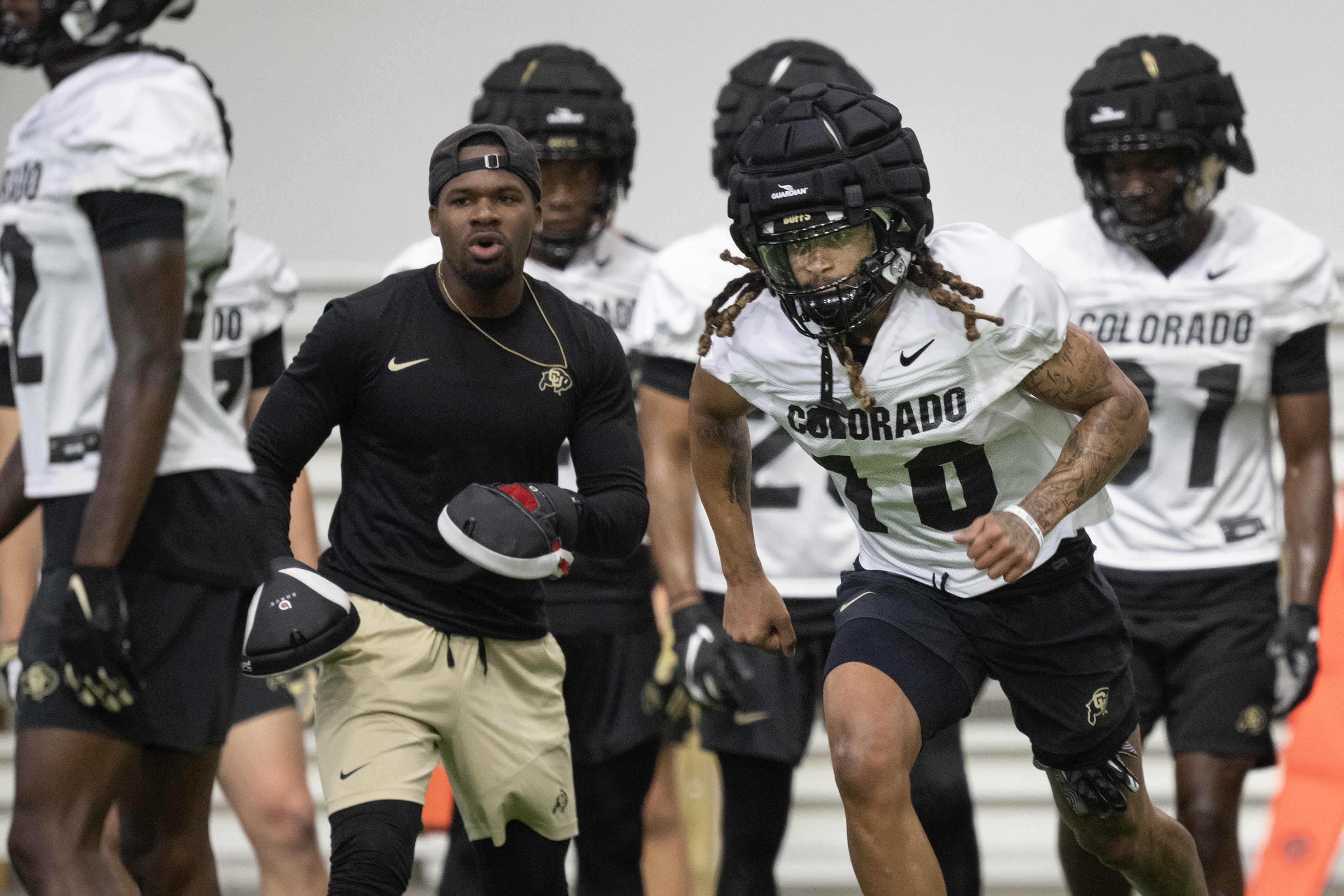 University of Colorado Boulder graduate student wide receiver Xavier Weaver (10) participates in position drills at a team practice on Wednesday, Aug. 2, 2023, in Boulder, Colo. (Timothy Hurst/Denver Gazette) (TimHursttim.hurst@gazette.comhttps://secure.gravatar.com/avatar/aca82bd62b4ee425c598527cd6faa1b1?d=mm&r=g)
