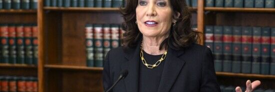 Kathy Hochul approval rating drops as majority of New Yorkers believe immigrant influx is a serious issue: Poll