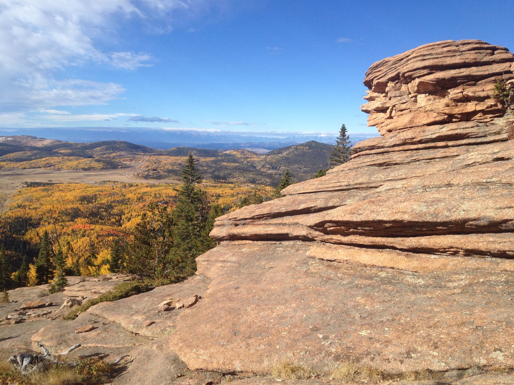 Scattered groves of aspen line the trail route but the payoff cashes in at the Pancake Rocks summit, where hikers are rewarded with an elevated and commanding view of extensive yellow groves across the landscape. (Joe LaFleur/Pikes Peak Courier)