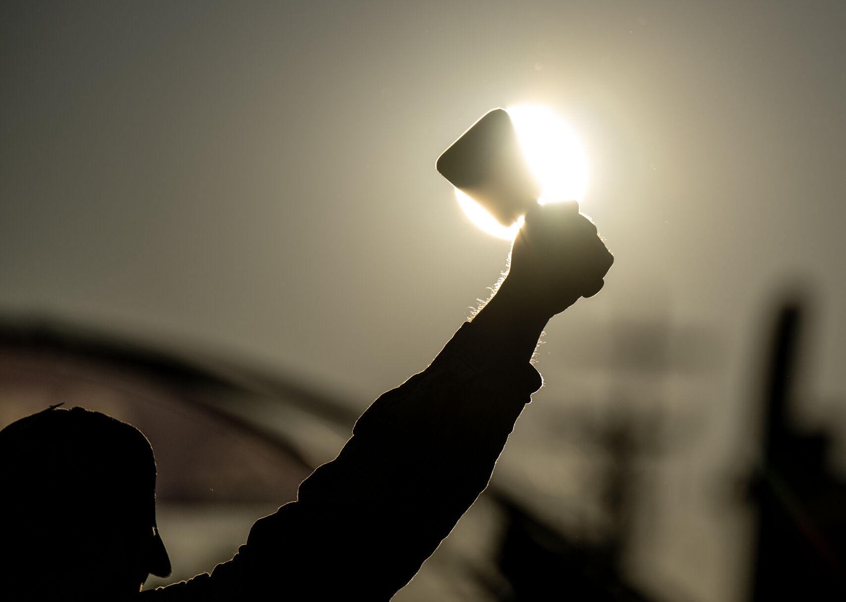 A spectator rings a cowbell at the starting line of the Pikes Peak Ascent on Sept. 16. (photos by Parker Seibold, the courier)