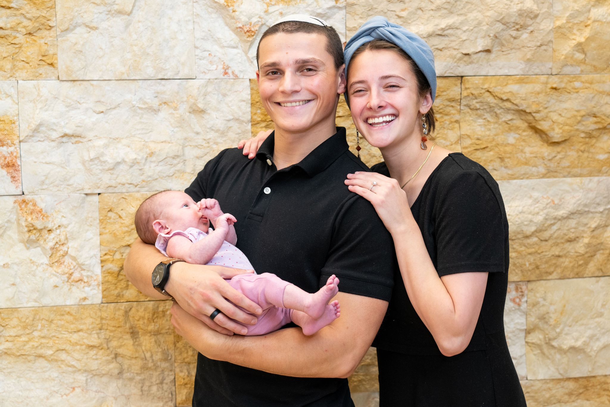 ‘We’re not left behind. We are standing behind him’: Denver dad leaves wife, baby to fight for Israel