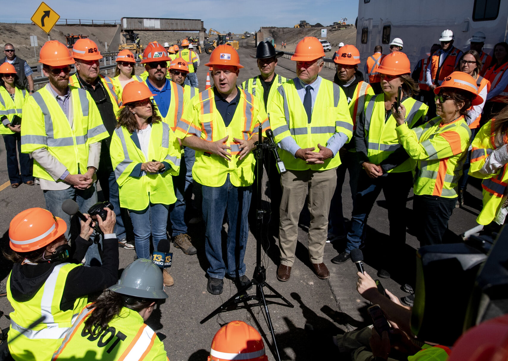 Polis announces I-25 reopening schedule following coal train derailment