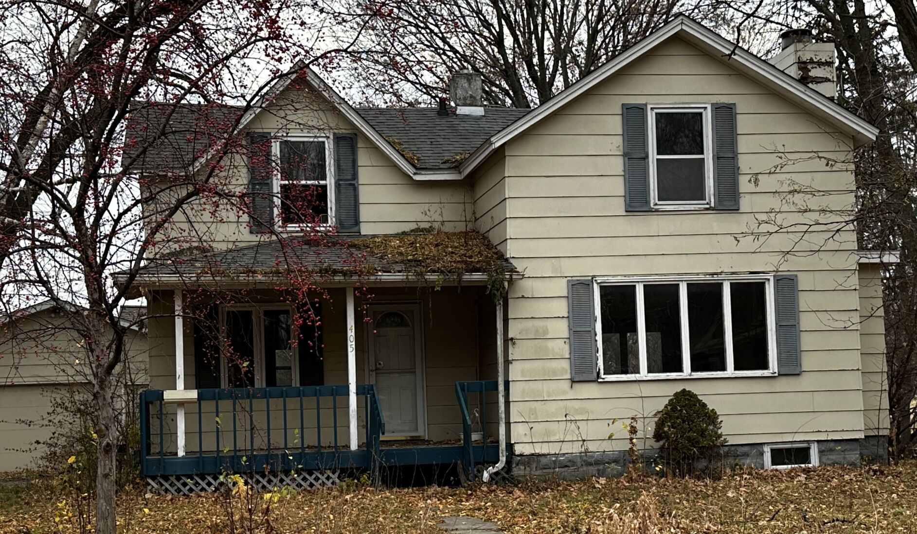 The Starfish House, before (above) and after (left). “We are not house flippers,” said Bob Thacker, who with his wife bought this Northfield, Minn., house and, with the help of the community, restored it. “Our plan was simply to clear a path to home ownership for a worthy family.”