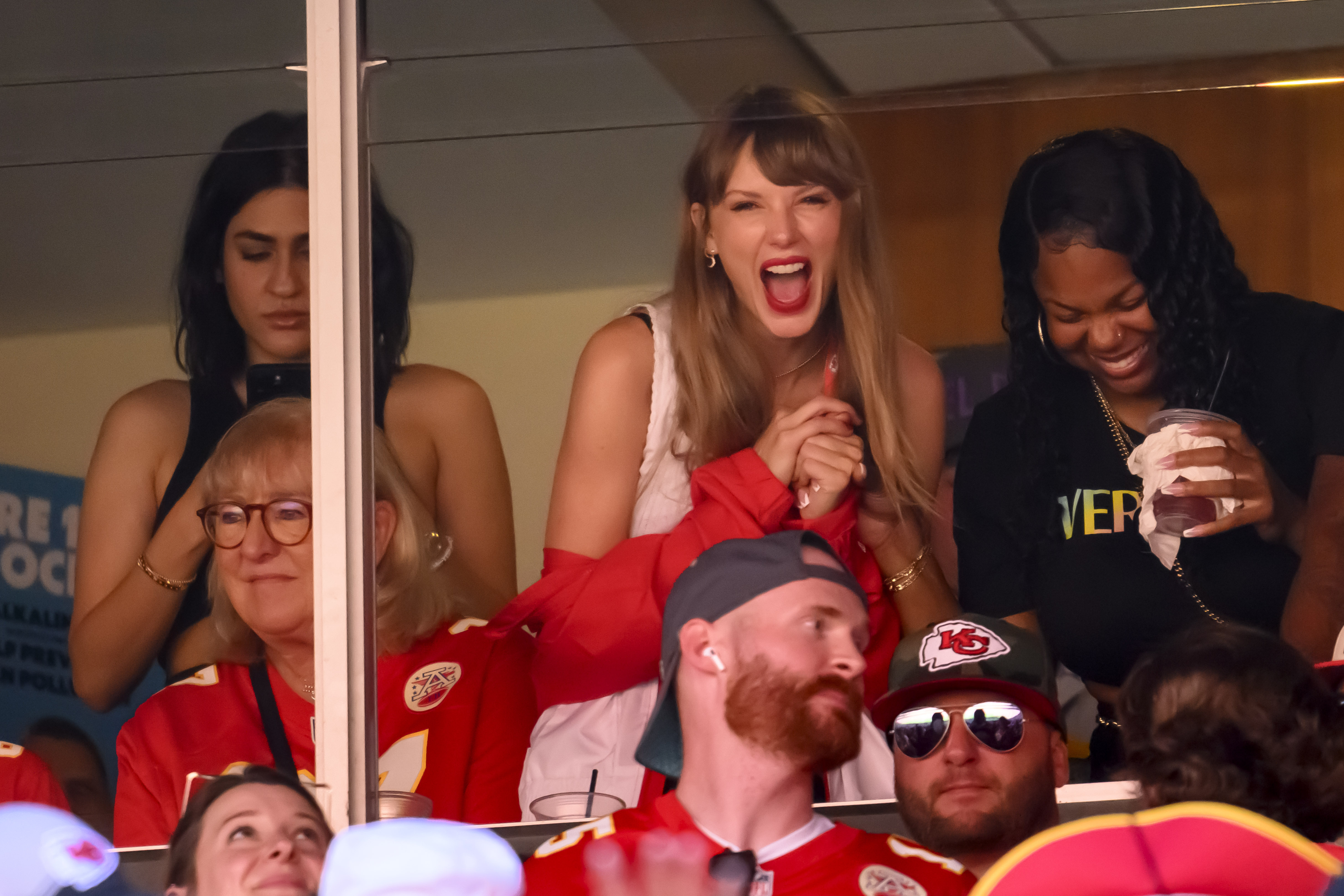Taylor Swift, center, attended the Kansas City Chiefs NFL football game against the Chicago Bears with Travis Kelce's mother, Donna Kelce, at lower left, Sunday, Sept. 24, 2023 in Kansas City, Mo. (Reed Hoffmann - freelancer, ASSOCIATED PRESS)