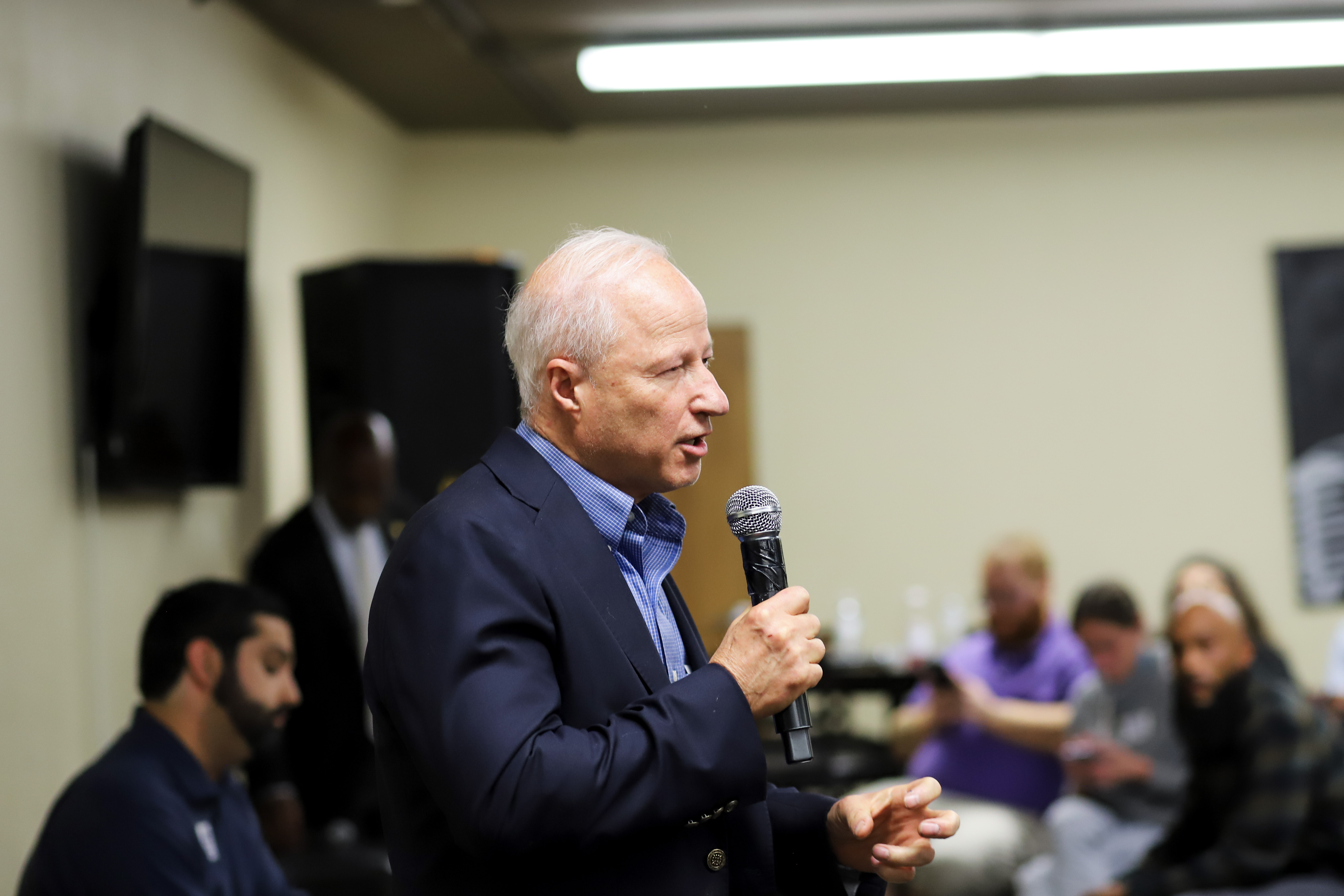 FILE PHOTO: Aurora Mayor Mike Coffman speaks at a candidate forum on Oct. 26, 2023. (KylaPearceAurora reporterkyla.pearce@denvergazette.comhttps://denvergazette.com/content/tncms/avatars/2/16/1e5/2161e54a-3f47-11ed-bc0c-ff41892600ae.4fb8f678b9b96eab286c33c5af828fe7.png)