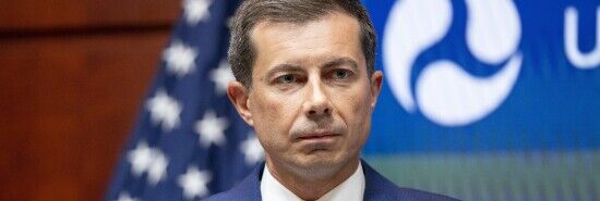 Buttigieg heckled and chased off stage by liberal protesters