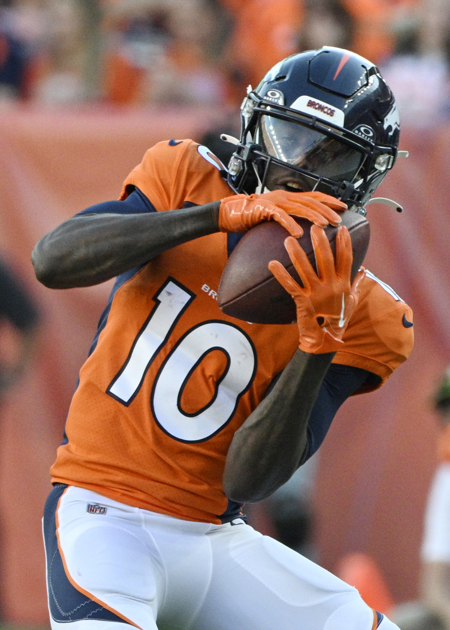 Broncos wide receiver Jerry Jeudy makes a catch during the third quarter of a game at Empower Field at Mile High on Sunday, Oct. 22, 2023. (Photo by Jerilee Bennett, The Gazette)