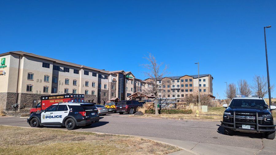 2 dead following shooting at Parker hotel
