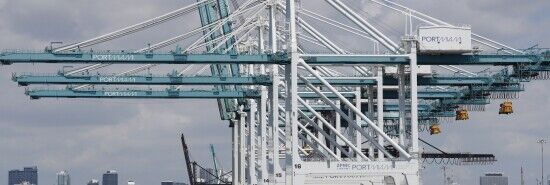 GDP revised up to strong 5.2% growth rate in third quarter