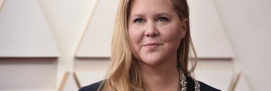 'Comments on': Comedian Amy Schumer claps back at critics for her take on Israel-Hamas war