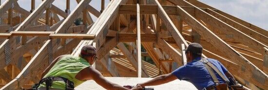 Economy defies recession predictions with 199,000 jobs in November