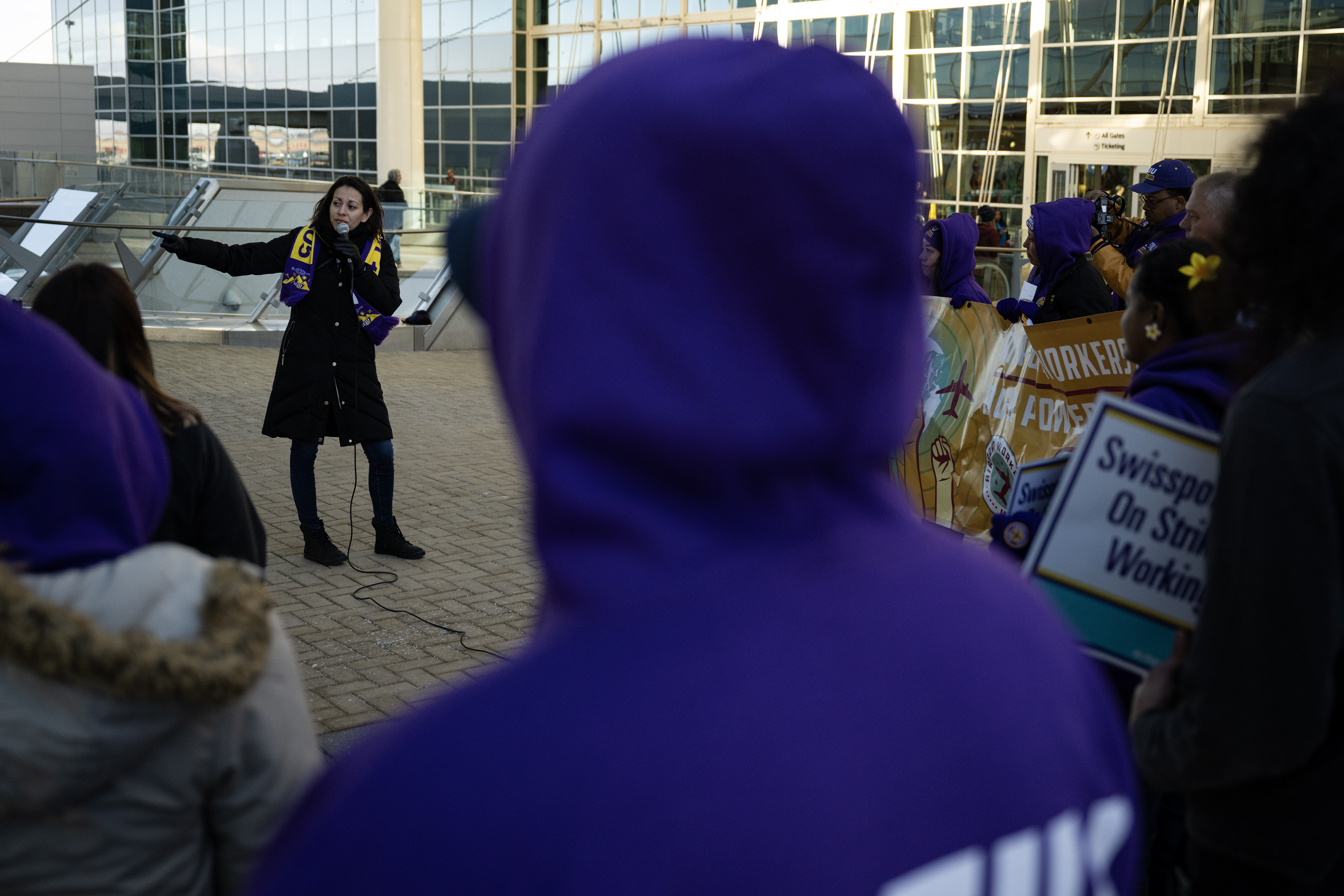 Service Employees International Union Local 105 President Stephanie Felix-Sowy speaks to assembled Swissport cargo workers and SEIU members during a rally on Monday, Dec. 11, 2023, in front of the Denver International Airport main terminal in Denver, Colo. (Timothy Hurst/Denver Gazette) (TimHursttim.hurst@gazette.comhttps://secure.gravatar.com/avatar/aca82bd62b4ee425c598527cd6faa1b1?d=mm&r=g)