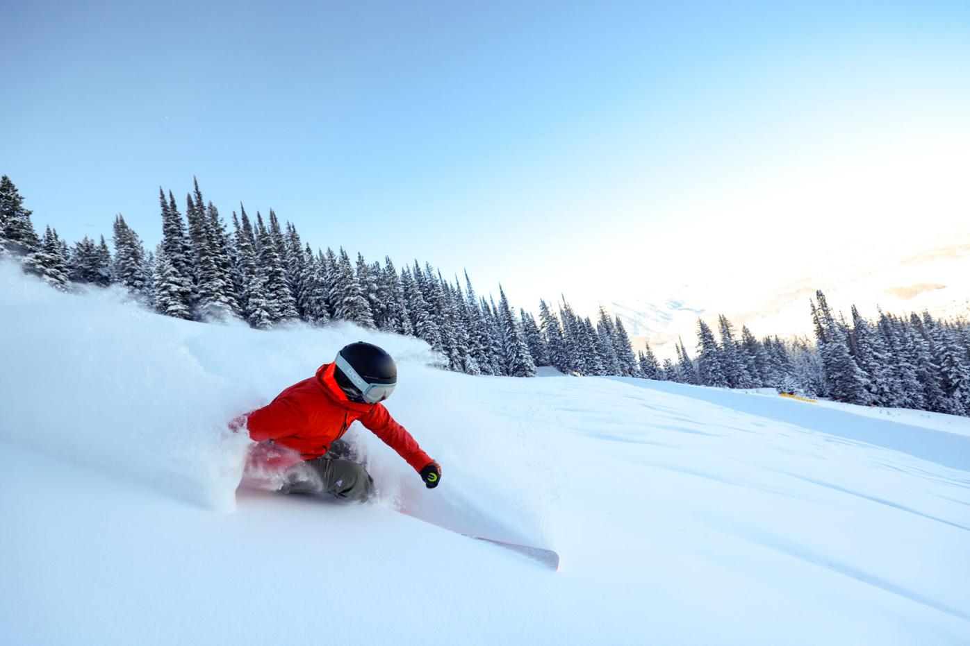 Skiing on a budget in Colorado: HomeToGo analyzes ski trip costs with price index