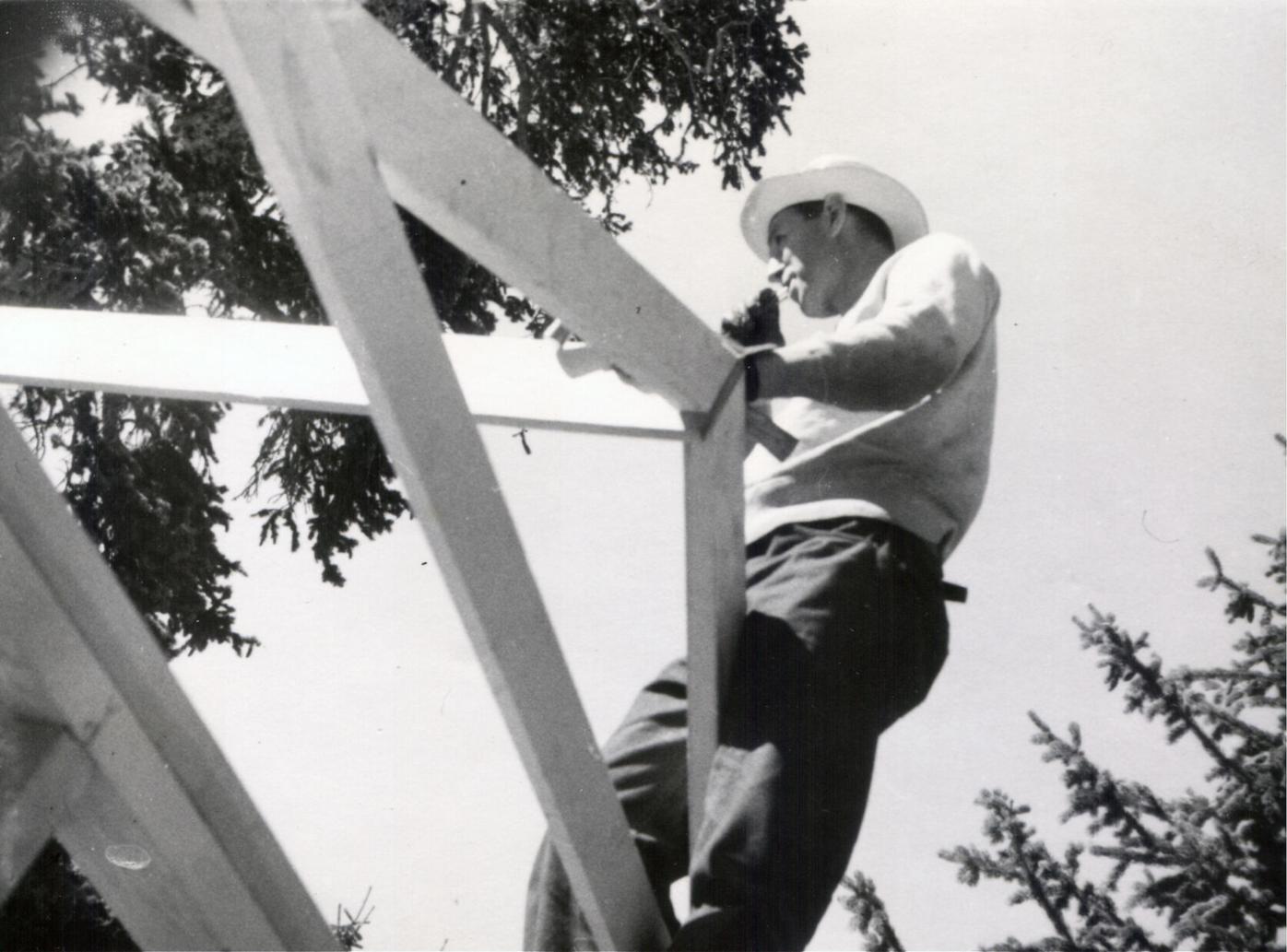 DonLawrieBuildingSilverSpruceSkiJump-1930.jpg