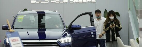 Chinese-owned BYD overtakes Tesla as world’s largest maker of purely electric vehicles