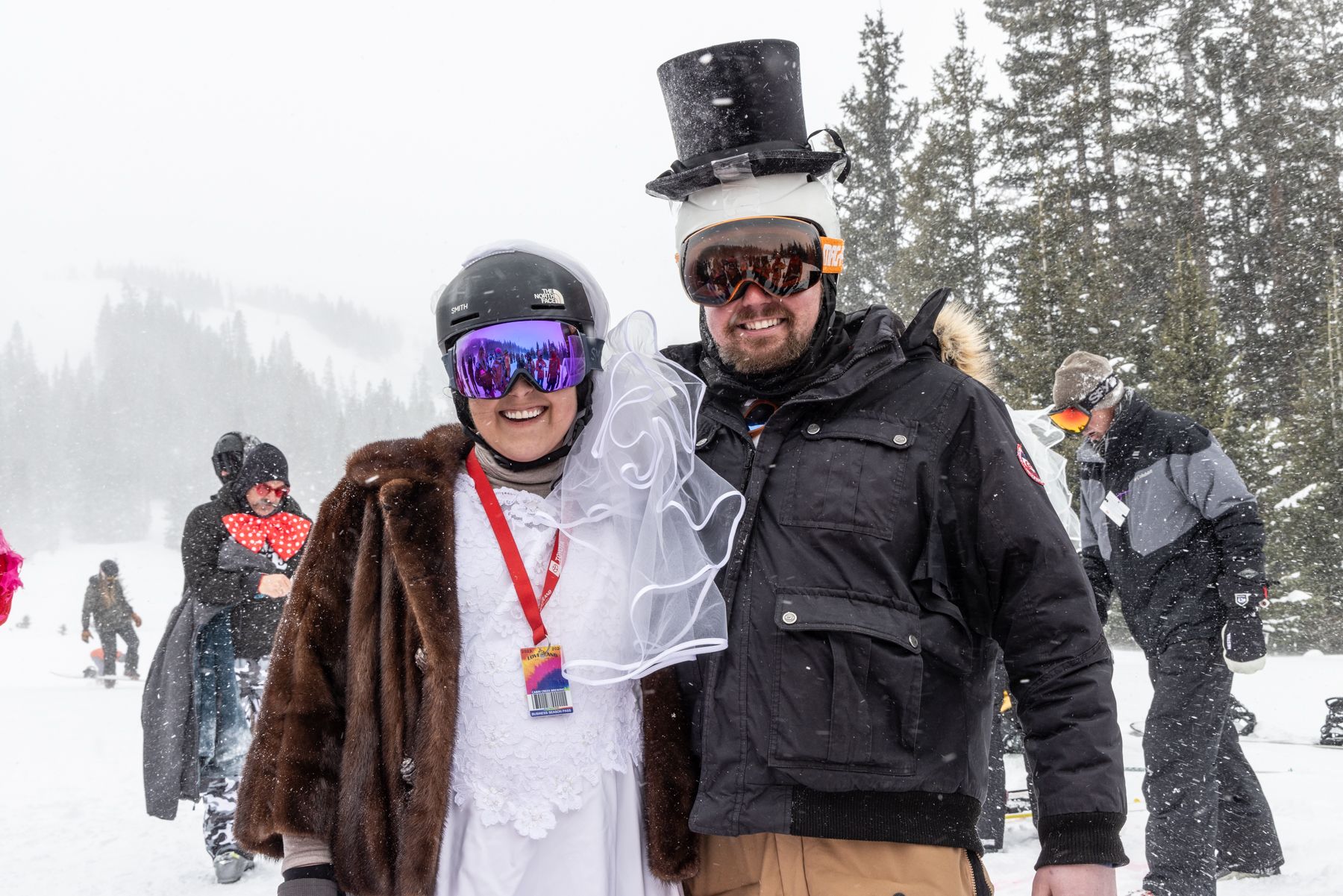115 couples tied the knot at the 33rd Annual Mountaintop Matrimony mass wedding ceremony in Forest Meadow, at an elevation of 11,215 feet. (Courtesy photo, Casey Day/Loveland Ski Area)