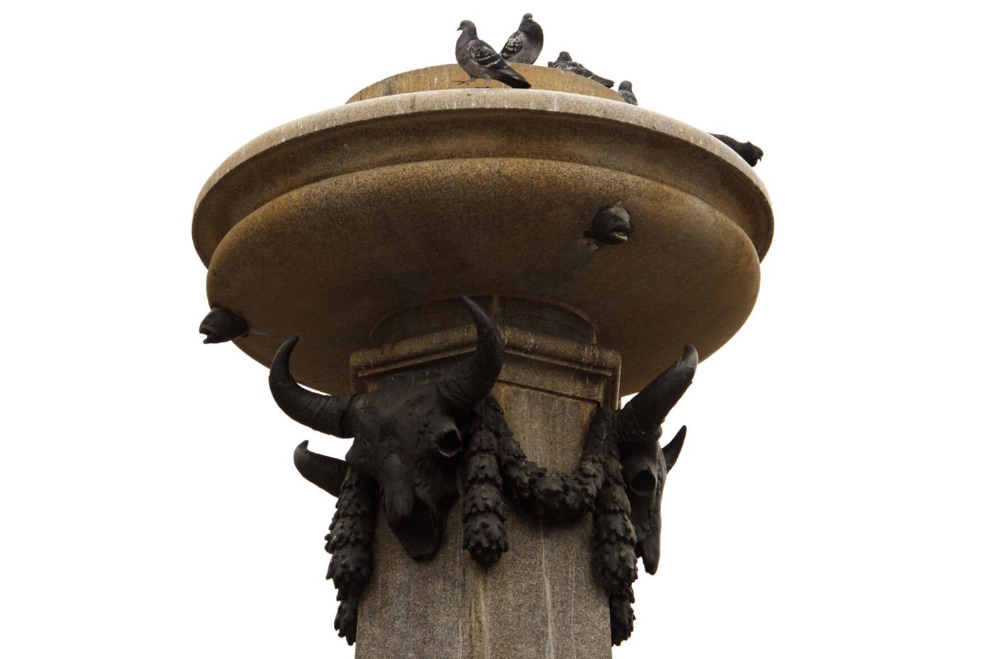 A statue of frontiersman Kit Carson used to sit atop