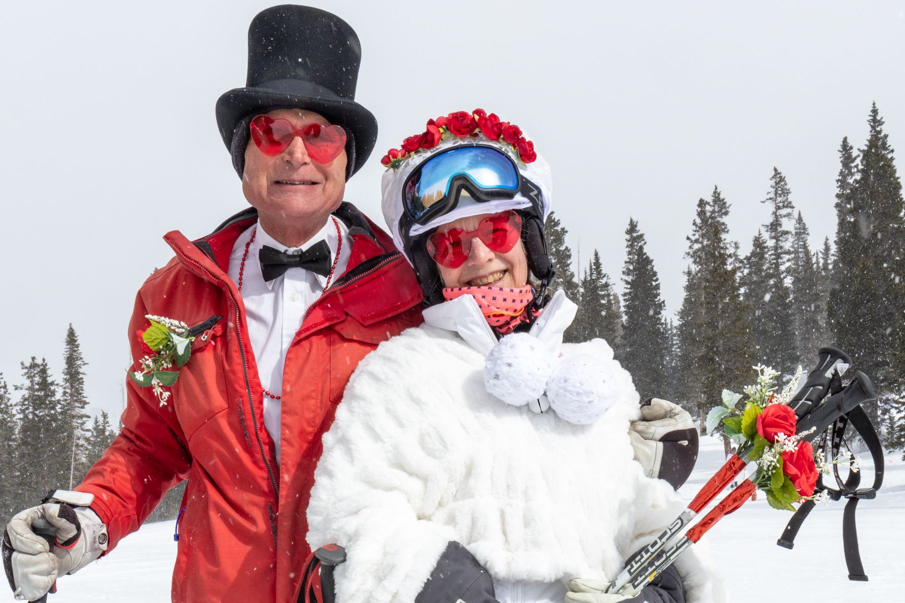 115 couples tied the knot at the 33rd Annual Mountaintop Matrimony mass wedding ceremony in Forest Meadow, with an elevation of 11,215 feet (Courtesy photo, Casey Day/Loveland Ski Area)