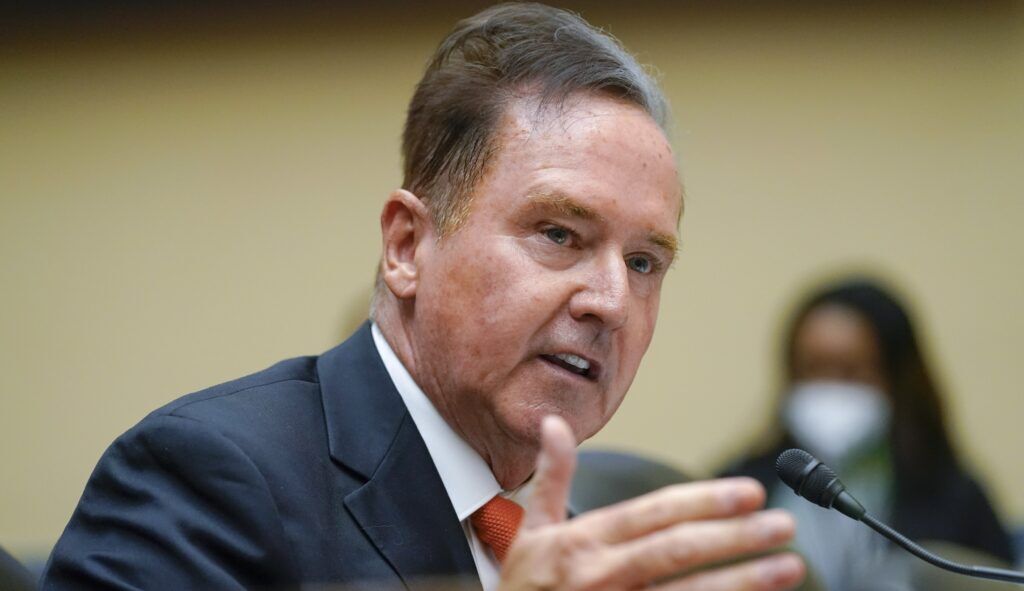 Bills to pay: Members of Congress leave for a payday while GOP margin tightens
