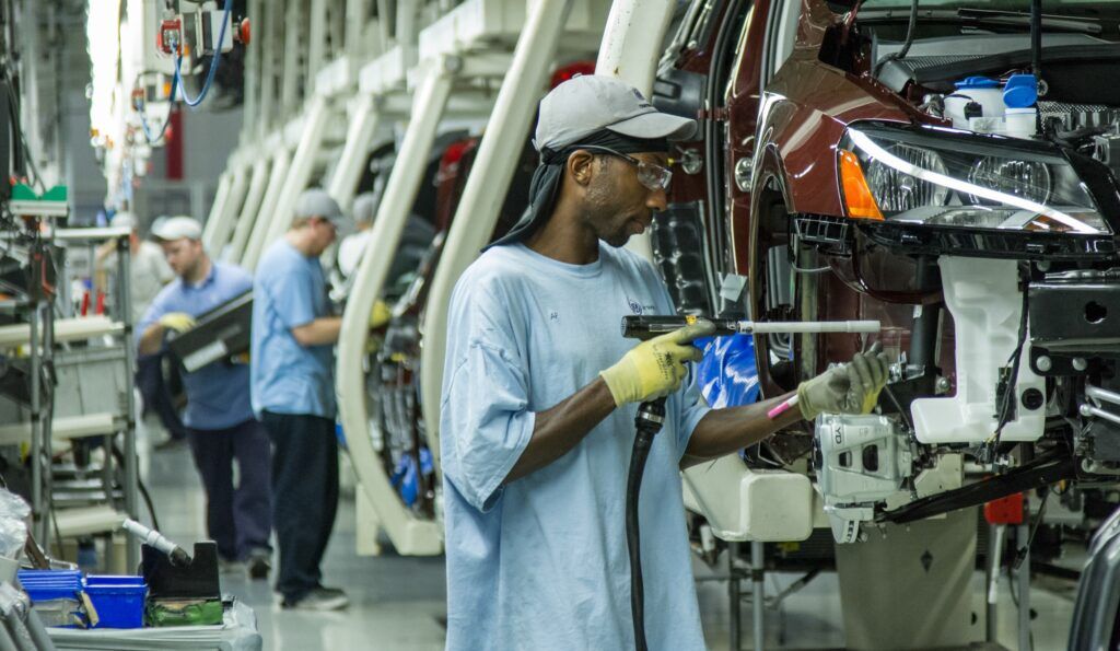 Southern governors warn automobile workers against UAW’s ‘scare tactics’ pushing unionization