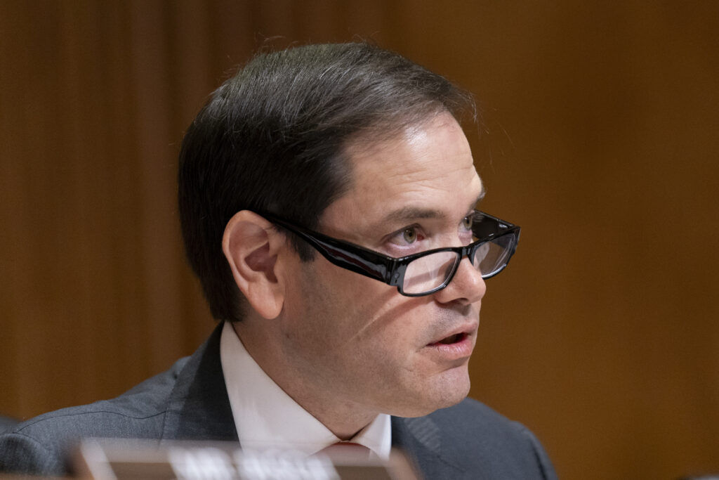 GOP senators call on Biden administration to investigate popular Chinese marketplace websites