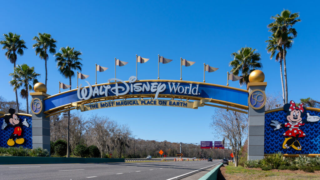 Father complains about Snow White performer as a ‘man dressed in drag’ at Walt Disney World restaurant: Report