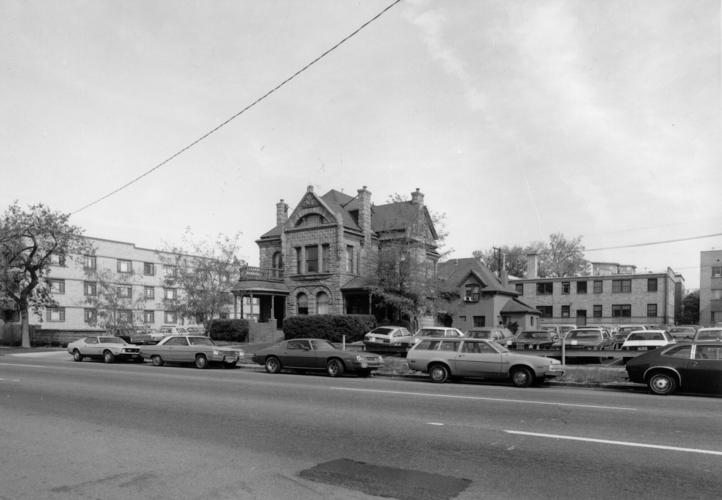 Creswell Mansion by Roger Whitacre - Denver Public Library.jpg