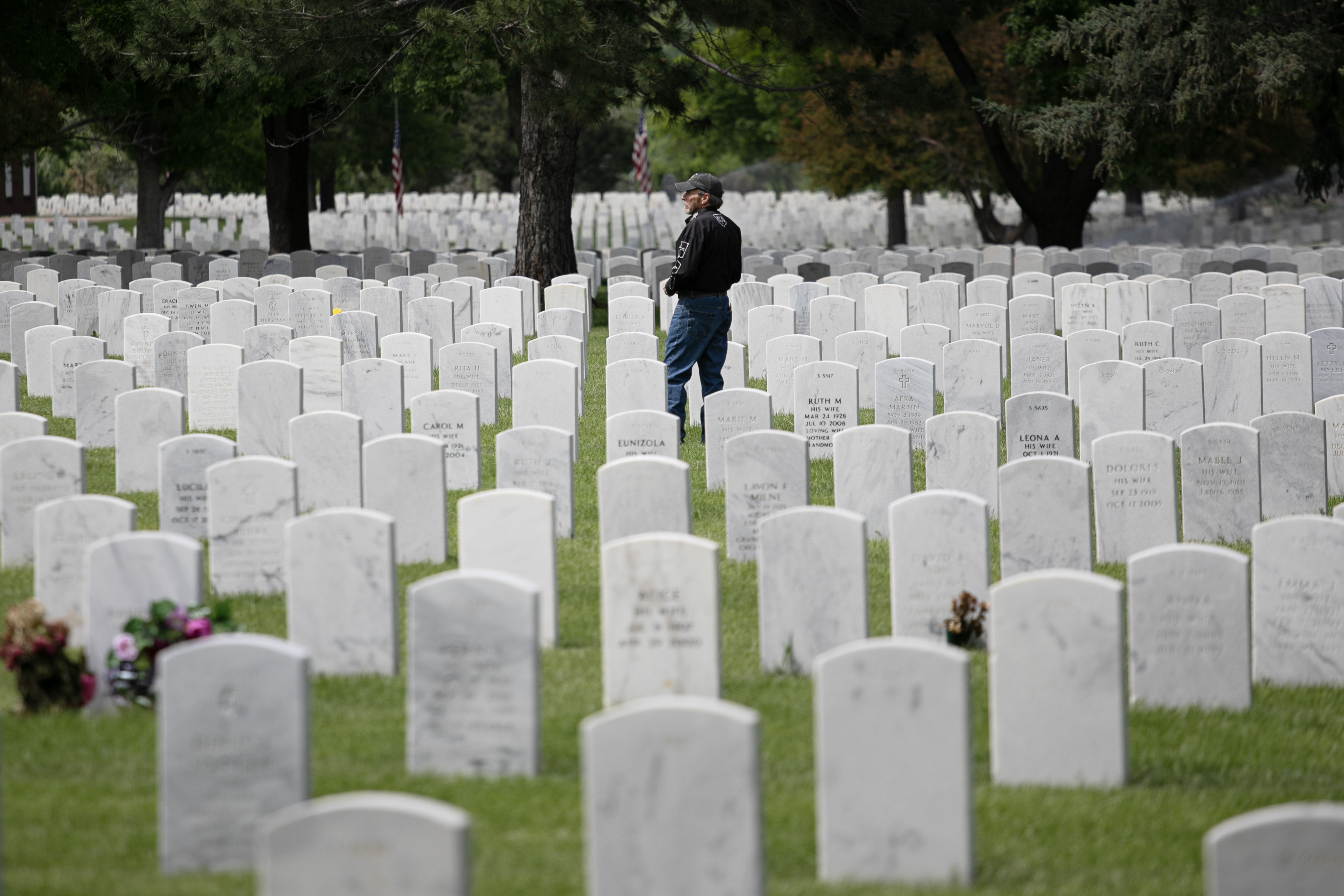 Making sure every veteran is remembered at Fort Logan on Memorial Day