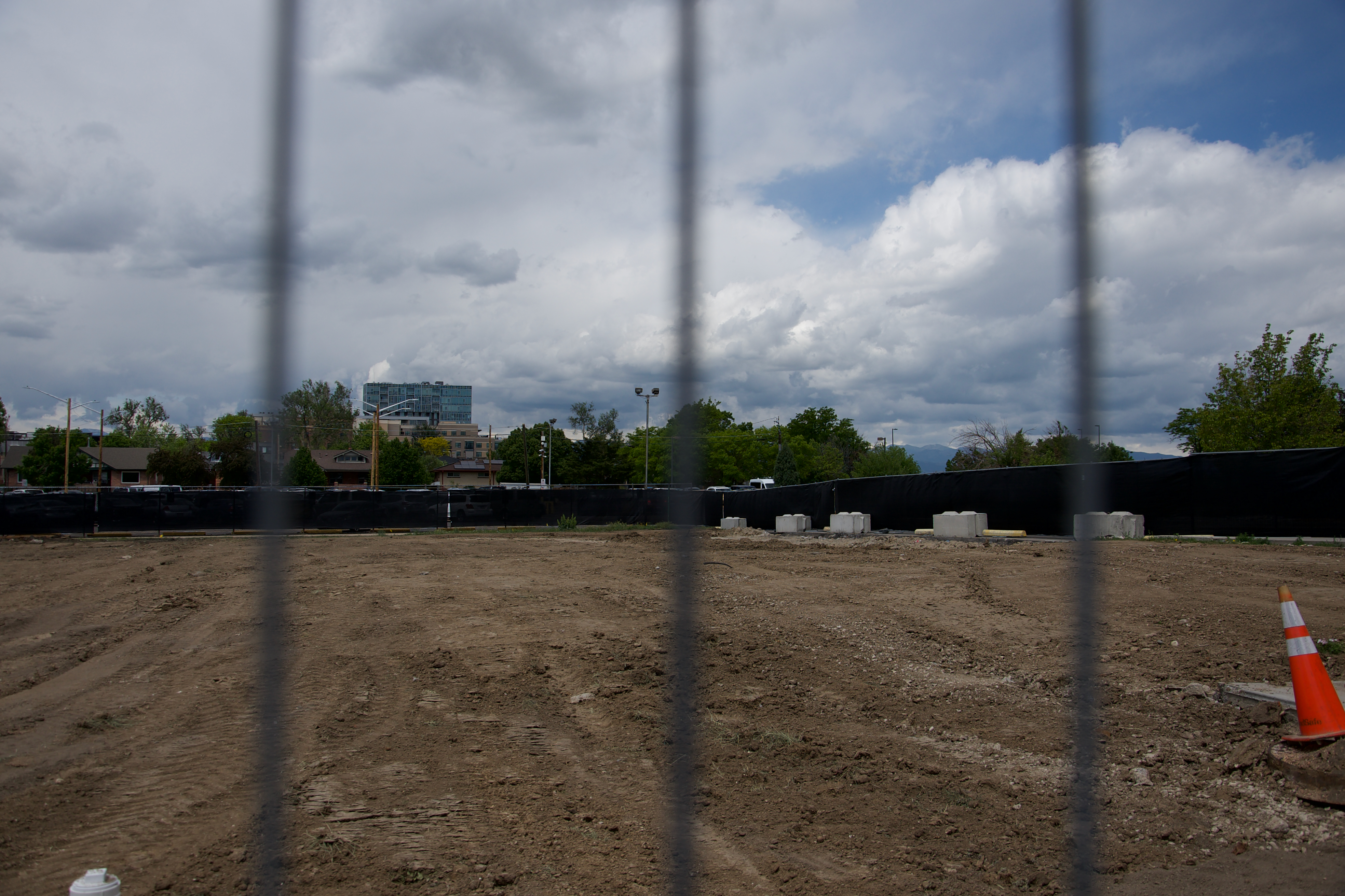 The empty field that Zocalo Community Developers owns and is trying to turn into a pair of apartment towers, one market rate and the other affordable, on May 21, 2024. The project has been mired by issues within the Denver City Council and it's future is currently unclear. (Alex Edwards/The Denver Gazette) (AlexanderEdwardsBusiness Reporteralex.edwards@gazette.comhttps://secure.gravatar.com/avatar/dbaa50cc8a9183e280c297e3afa72ace?d=mm&r=g)