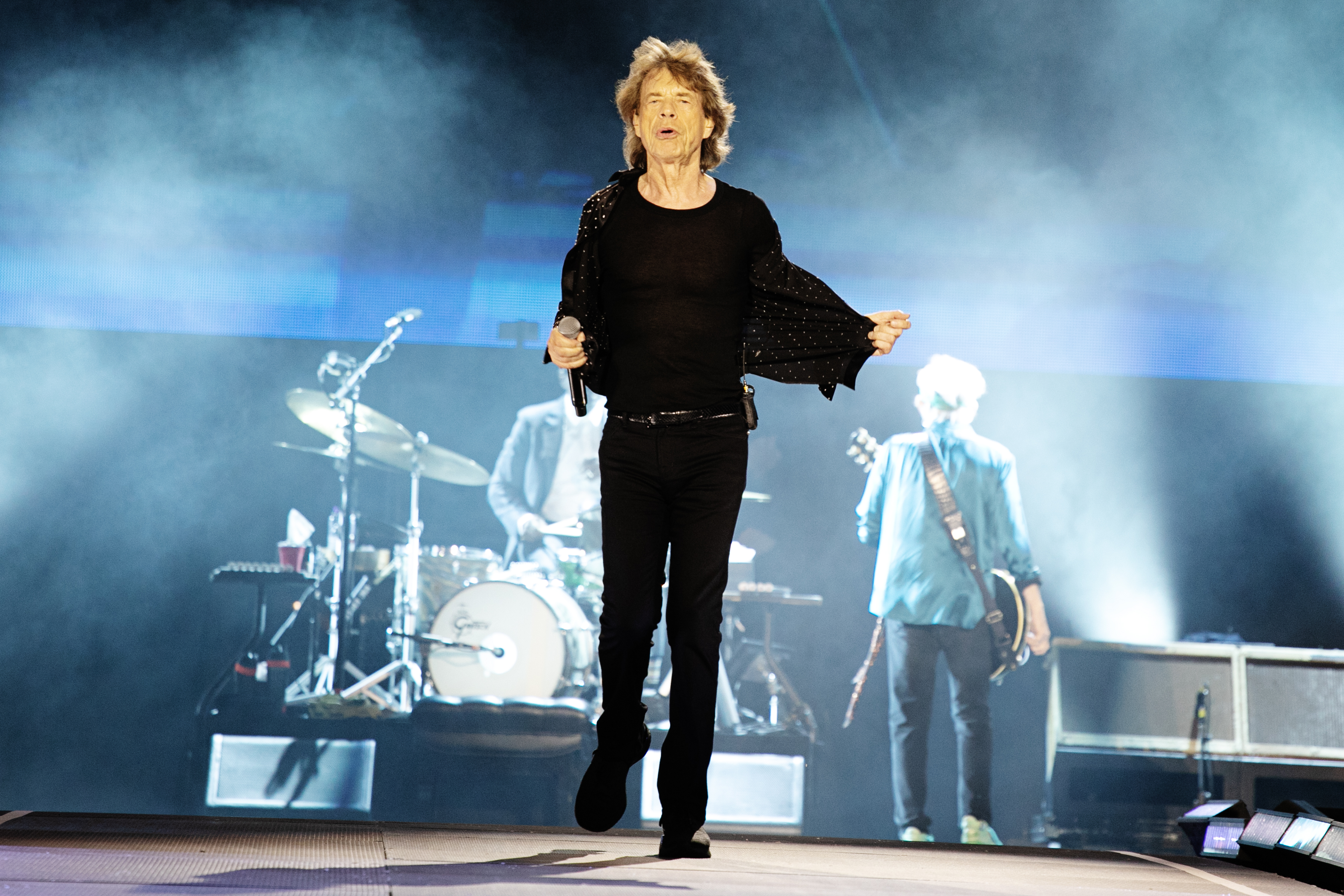 Mick Jagger struts across The Rolling Stones stage at the band's Empower Field at Mile High concert in Denver on Thursday, June 20, 2024. (TomHellauerMultimedia Producertom.hellauer@denvergazette.comhttps://denvergazette.com/content/tncms/avatars/f/9e/622/f9e6228a-3b6b-11ed-bf10-fbb71fa8e421.f54b911252c540f1d61709edc4727a39.png)