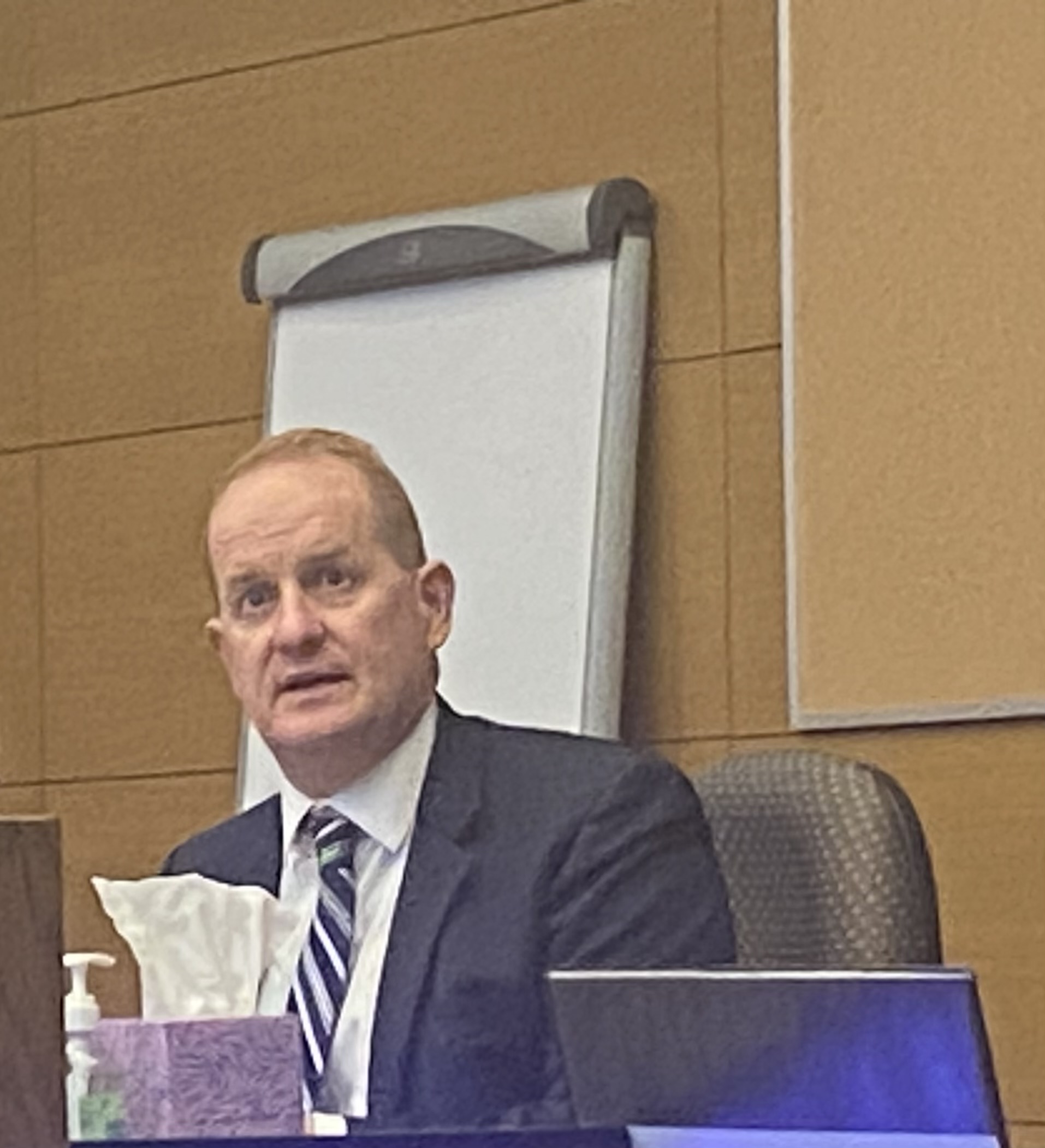 Jeff Lindsey, the former chief deputy district attorney who originally led the criminal case against Barry Morphew case, said that he left in frustration over lack of resources, funding and leadership. (CarolMcKinleyDenver Enterprise Reportercarol.mckinley@gazette.comhttps://denvergazette.com/content/tncms/avatars/5/c3/a0f/5c3a0fbe-1007-11ec-9e18-b7f42cfa4b0f.9565a0ce58866e86bcf18260621c2a46.png)