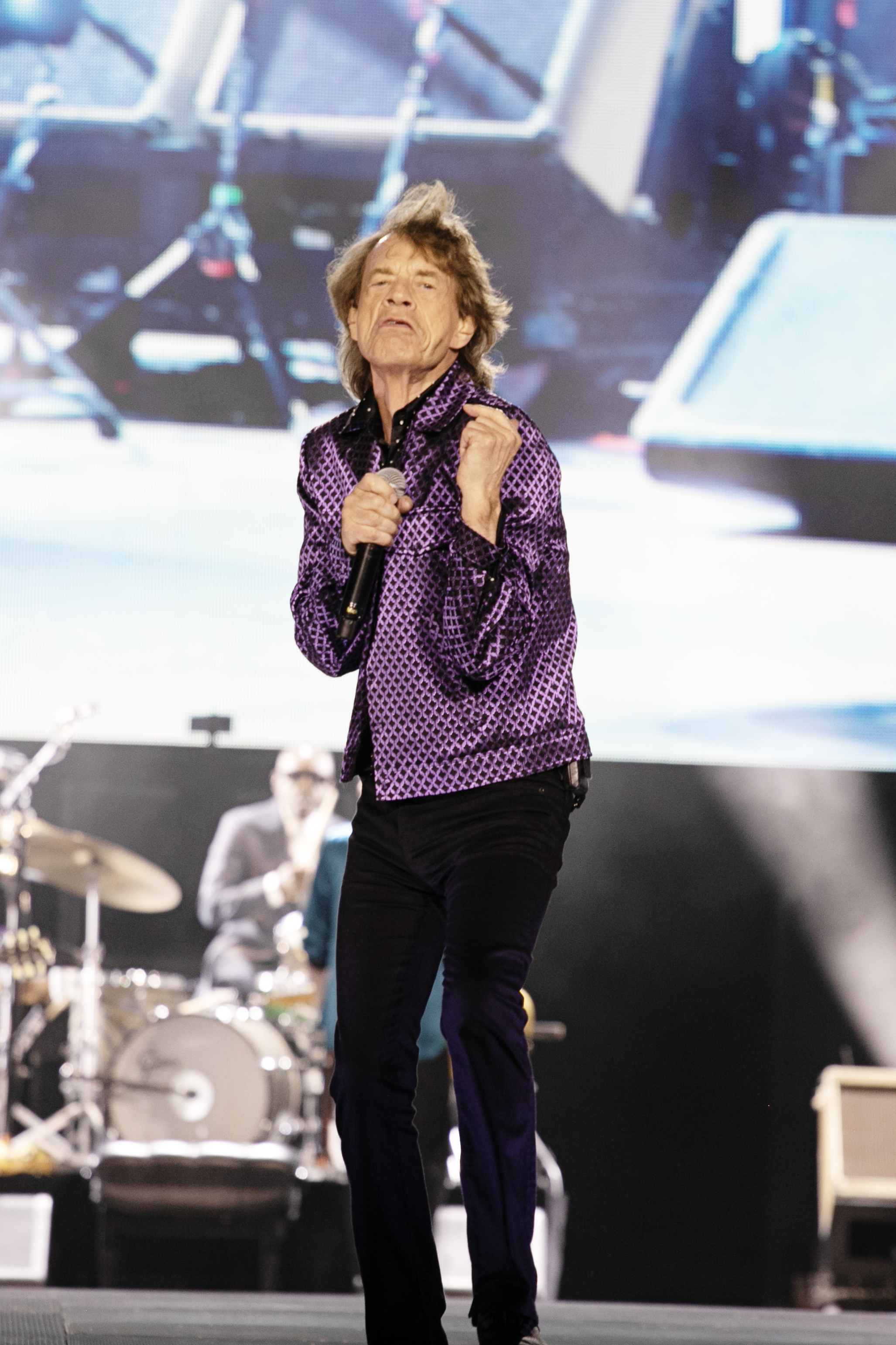 Mick Jagger sings to the crowd at Empower Field at Mile High alongside other members of The Rolling Stones on Thursday, June 20, 2024. (TomHellauerMultimedia Producertom.hellauer@denvergazette.comhttps://denvergazette.com/content/tncms/avatars/f/9e/622/f9e6228a-3b6b-11ed-bf10-fbb71fa8e421.f54b911252c540f1d61709edc4727a39.png)
