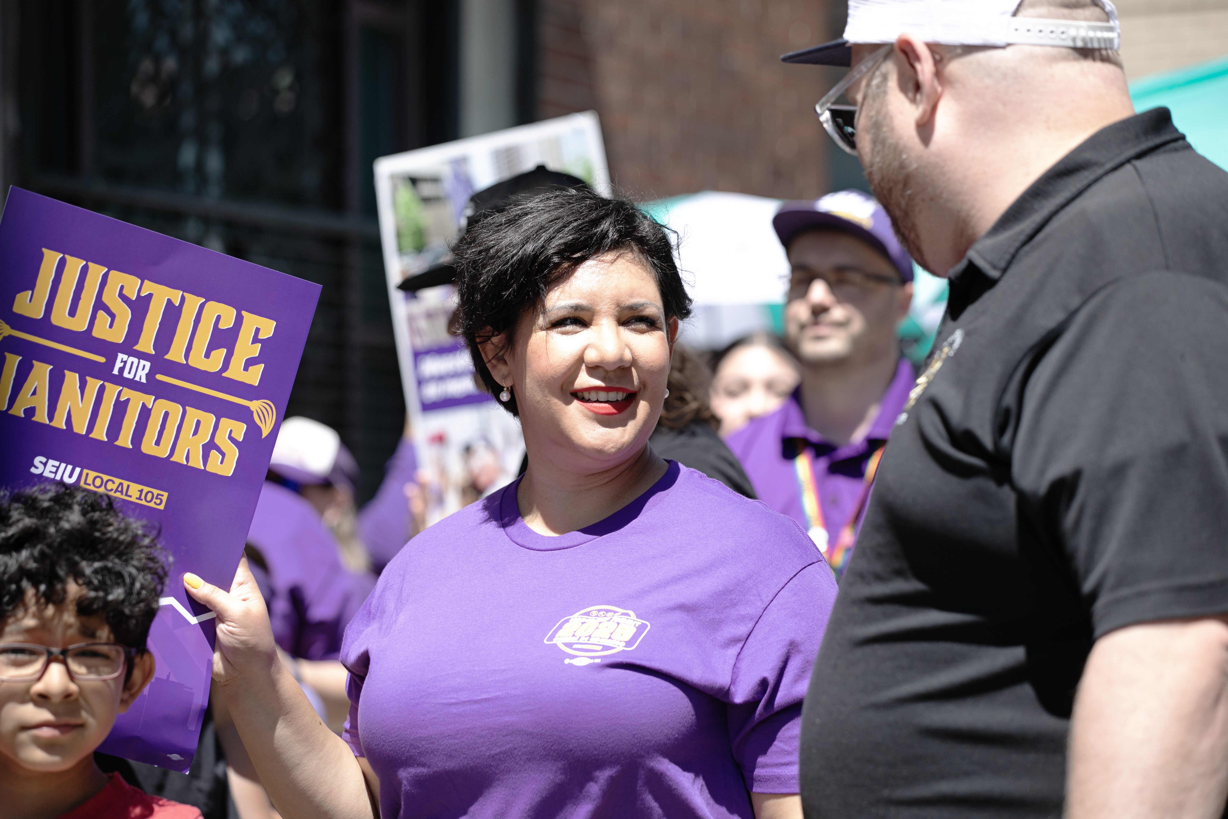 Denver janitors press for ‘livable wages’ ahead of union negotiations