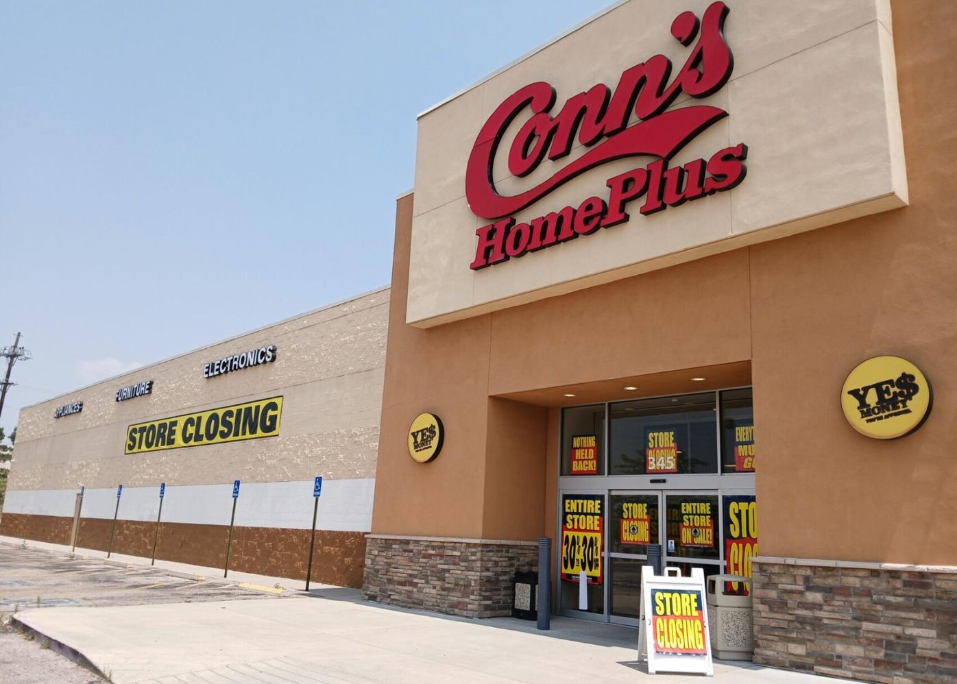 Texas electronics and furniture retailer will close Denver area stores