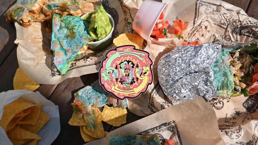 Illegal Pete's tie dye burrito (6 of 7)