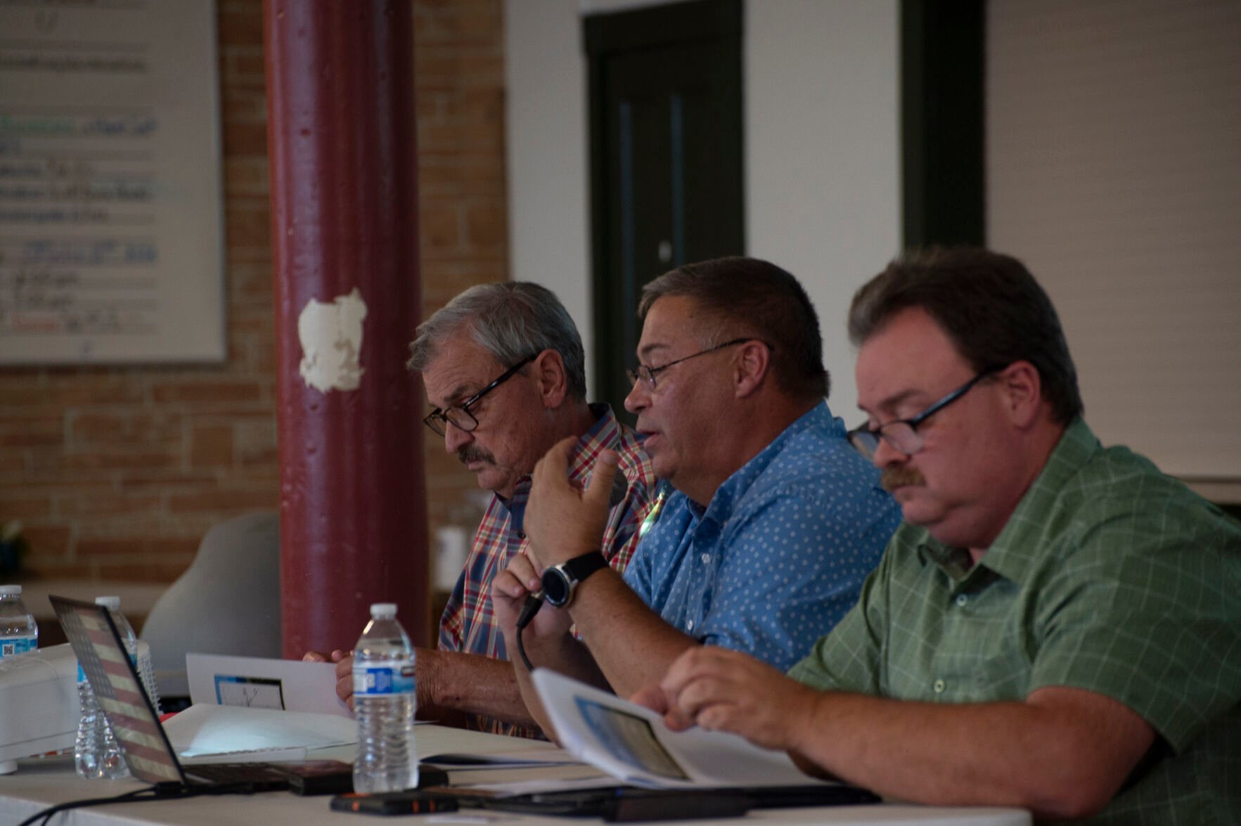 Residents press Elbert County to rescind $220,000 salary for county manager, attorney