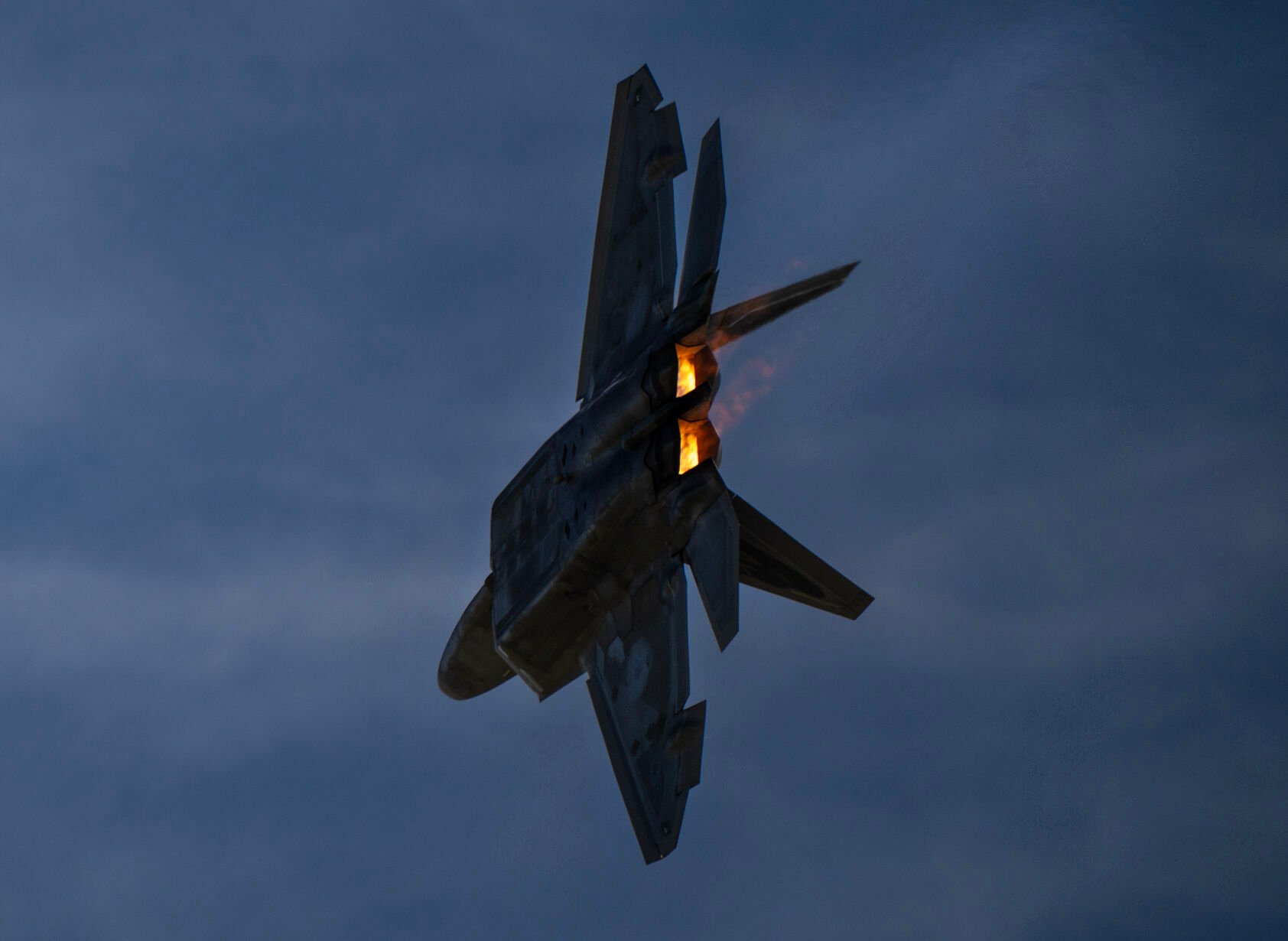 A F-22 Raptor does a demo flight at the Pikes Peak Regional Airshow at the Colorado Springs Airport on Saturday, Aug. 17, 2024. (Parker Seibold, The Gazette) (Parker Seibold, The Gazette)