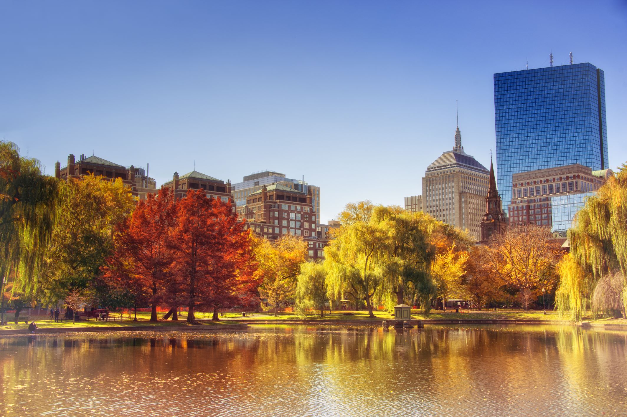 Rake It All In: 5 Great Leaf-Peeping Vacations