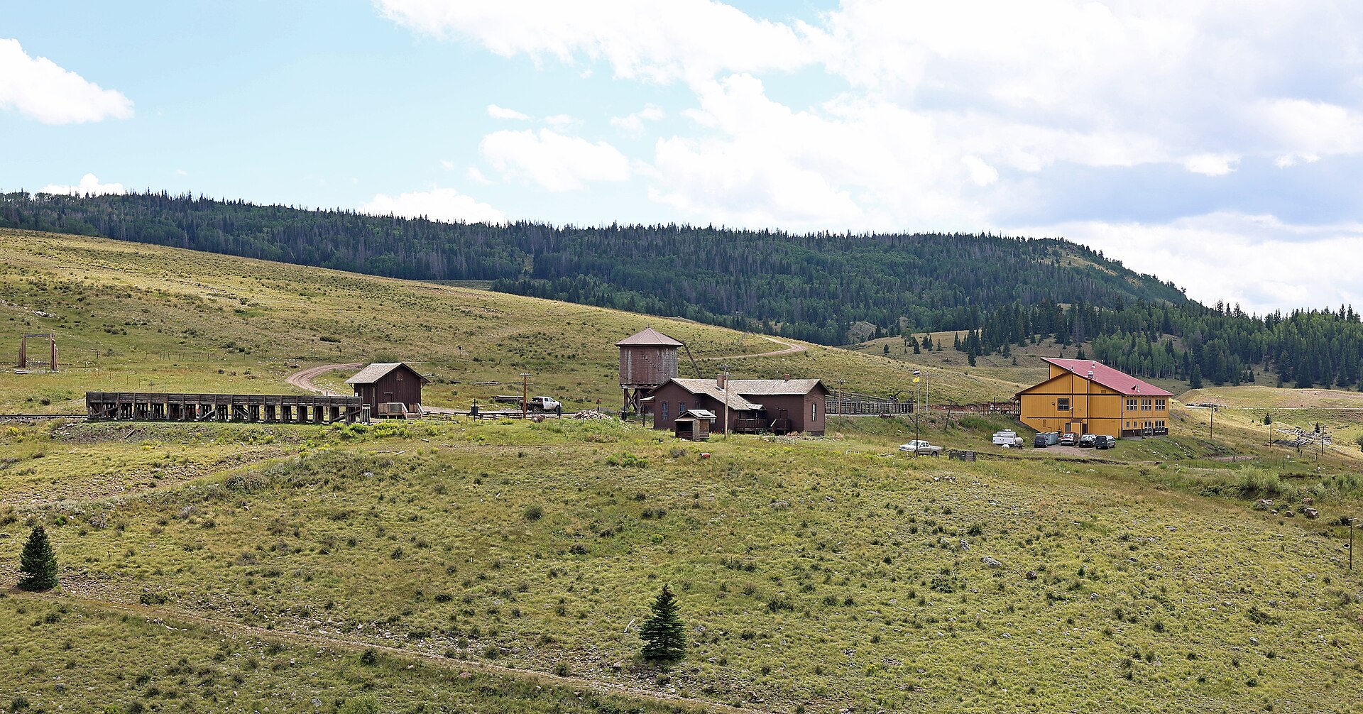 Osier, Colorado. Photo: Jeffrey Beall (Wikimedia Commons, Creative Commons License).