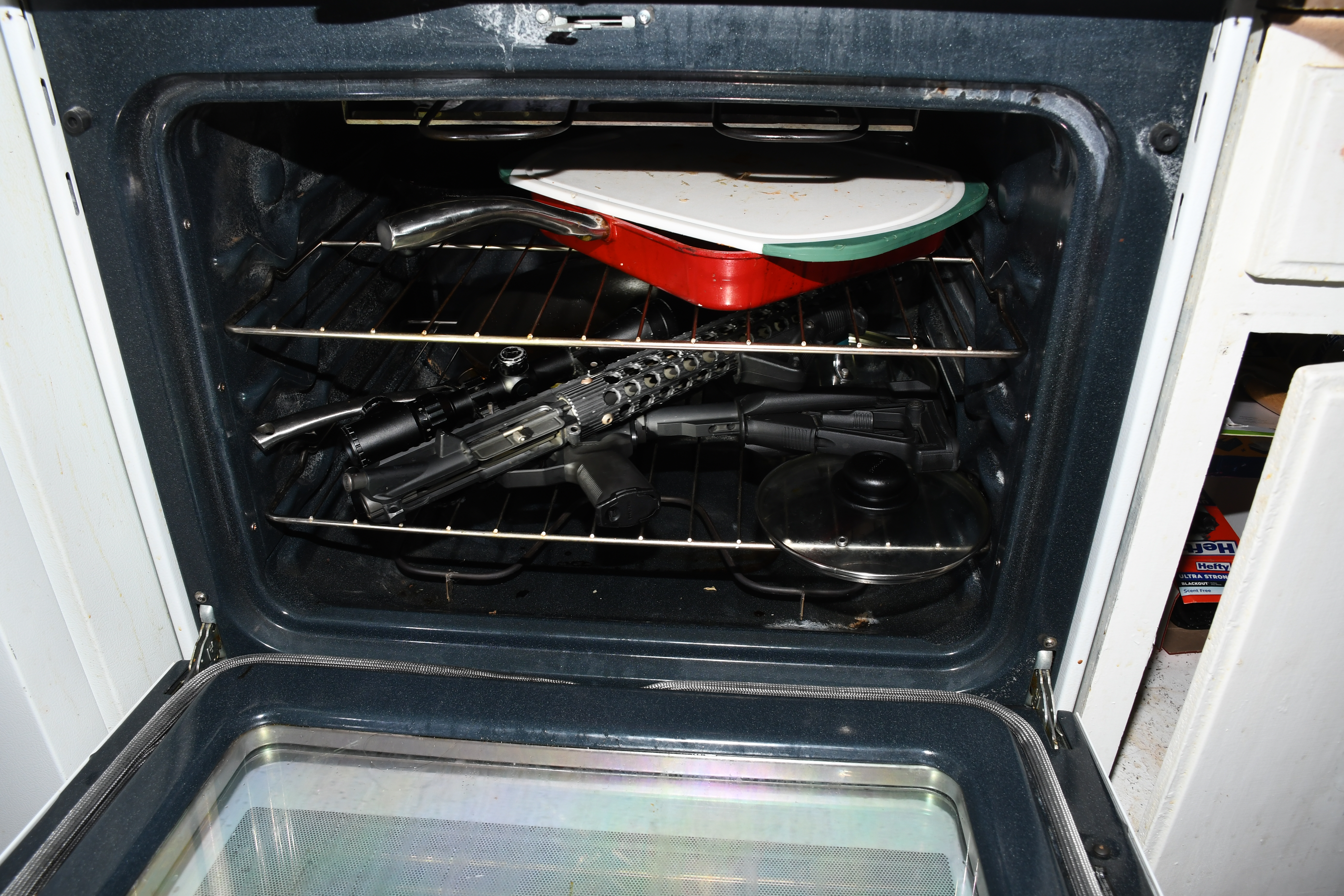 SeizedRifle1.jpg (Courtesy Aurora PD)